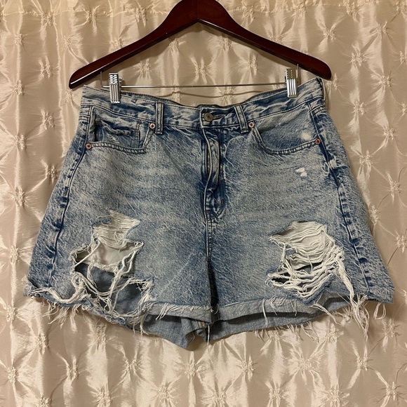 American Eagle Mom Denim Cut Off Jean Shorts High Rise Distressed Faded - Picture 1 of 12